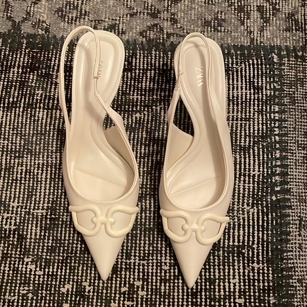 Zara white pointy toe kitten heels